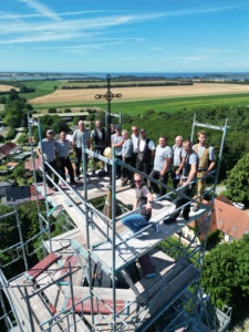 Teamfoto Kirchturm Dreveskirchen